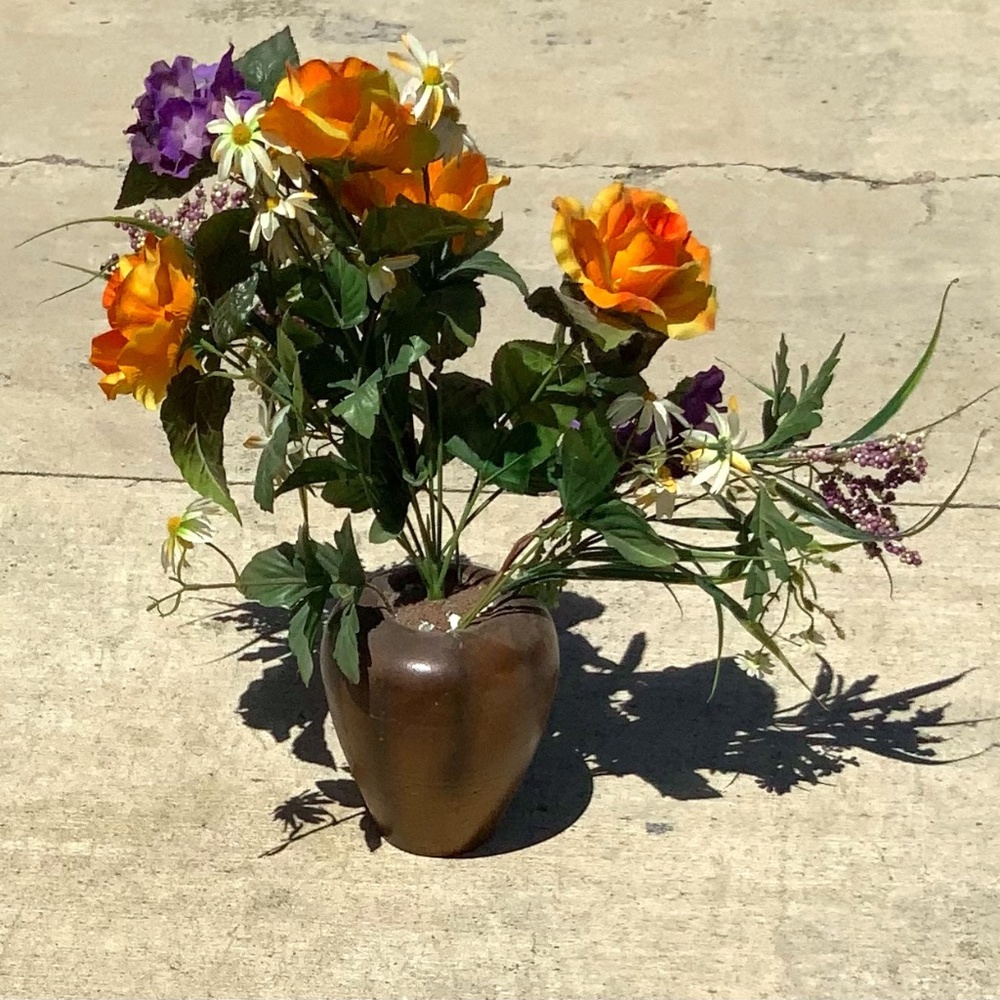 Flower pot (Fake flowers)